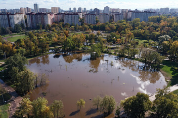 Obraz premium City park turned into a temporary lake after extreme weather
