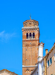 Glockenturm der Santa Maria Gloriosa dei Frari in San Polo - Venedig 