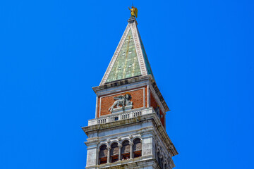Der Markusturm, Campanile (Glockenturm) des Markusdoms in Venedig