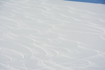 雪の谷川岳のシュプール