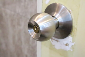 metal door handles on round doors