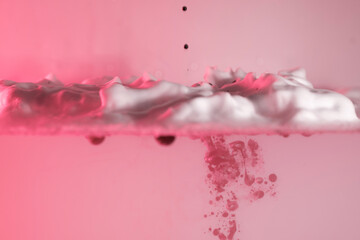 schaum farbe tropfen wasser rot