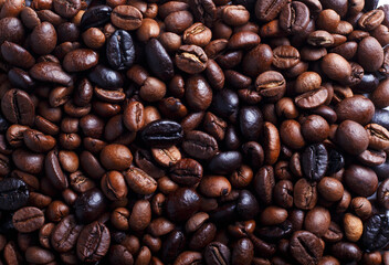 Close-Up View of Roasted Coffee Beans with Rich Textures and Dark Brown Tones - 2