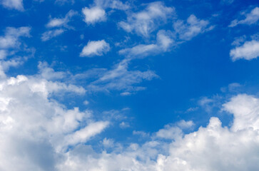 Fototapeta premium White clouds in blue sky
