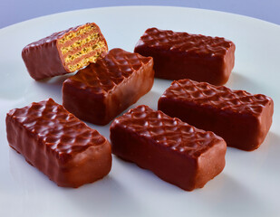 Schokolierte Waffeln Vollmilch, Schokolade, Waffeln, Pralinen, isoliert, 