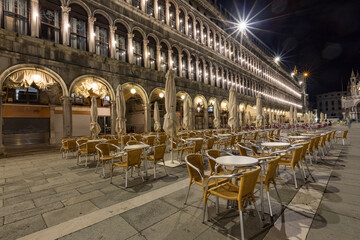 Piazza San Marco in Venice at night. a unique landscape
