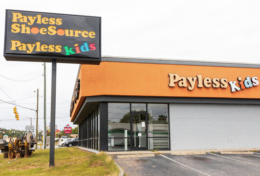 GASTONIA, NC, USA-6 OCT 2019: A closed Payless shoe store.