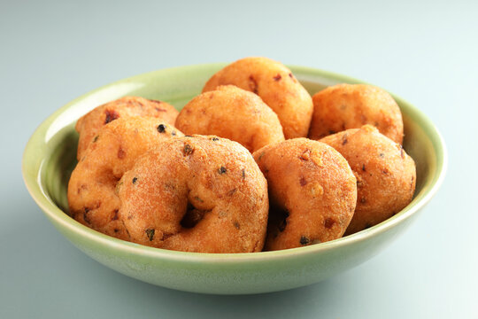 Medu Vada" Images – Browse 861 Stock Photos, Vectors, and Video | Adobe  Stock