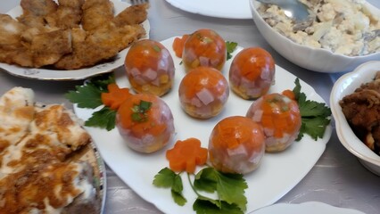Jelly balls with meat