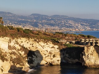 Fototapeta premium Pigeon Rocks in Raouche, Beirut city, Lebanon
