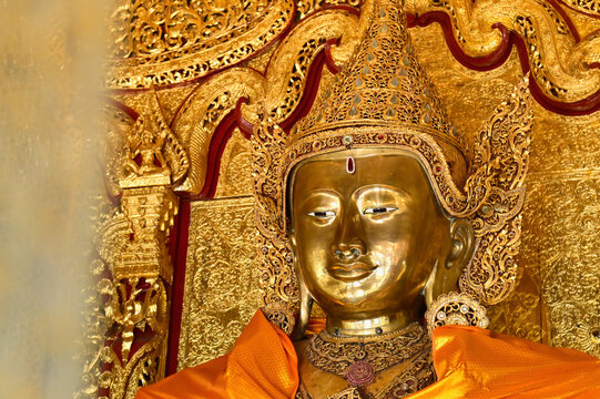 Golden Mahamuni Buddha at Wat Thai Wattanaram in Mae Sot City, Thailand