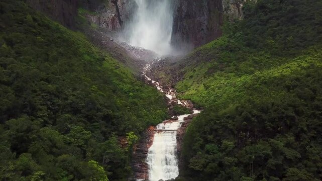 Angel Falls is the highest waterfall in the world, at 979 meters high, located in the State of Bol&iacute;var, southeastern Venezuela.
