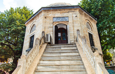 The building has a traditional Ottoman architectural style. Koza Han remains a vibrant hub for commerce and tourism. © Emine