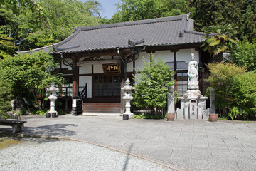 Obraz premium pavilion in a buddhist temple (tenrinin) in matsushima in japan 