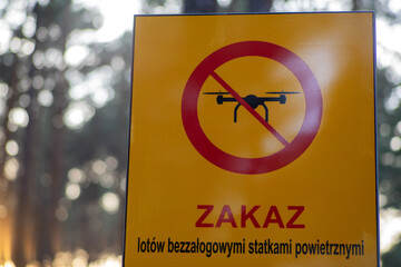 Zakaz latania dronami 