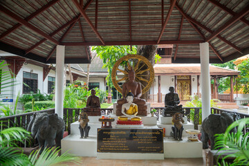 Buddha statues Pavillion at Wat Sari Soda
