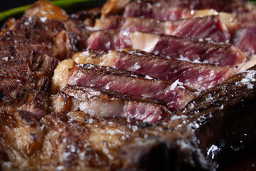 ENTRECOTTE A LA BRASA POCO HECHO TRINCHADO