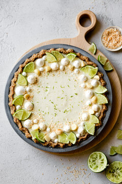 Key lime pie, a vegan dessert