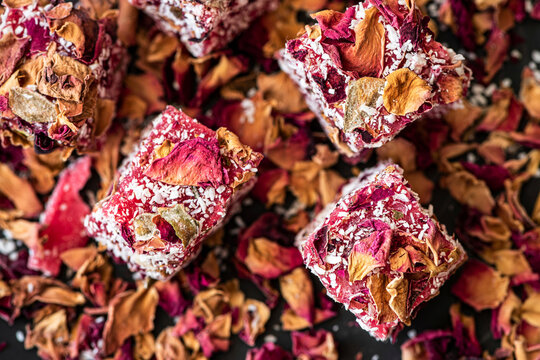 Rahat Turkish delight with rose petals