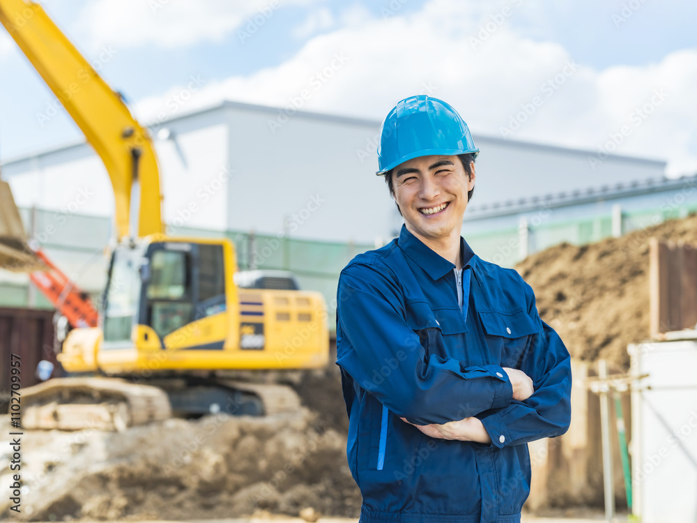 Aufkleber 工事、建設、現場、作業員、重機、建機、警備員、安全、笑顔、元気、やる気、ポジティブ、満足、充実、腕組み、自信、仕事、職業、働く、職場、肉体労働、賃上げ、労働者、エンジニア、技師、資格、免許、土木、ゼネコン、産業、盛り土、産業廃棄物、建設発生土、残土、処理場、建築、リサイクル、青空、工場、業者、整地、地盤改良、回収、土砂、作業服、日本人、男性、監督、ヘルメット、人物