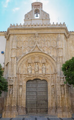 Obraz premium Fachada y pórtico siglo XVI del obispado de Córdoba, España