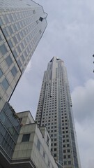 Obraz premium Blue and Cool Sky In Central Business District of Singapore