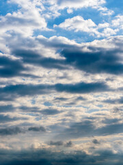 秋雨の日のわずかな晴れ間から光さす16