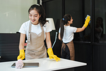 Online cleaning service, home office cleaning service clean, Professional Housekeeping.