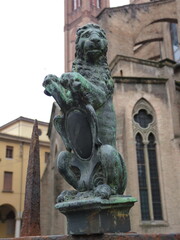 statue of the lion