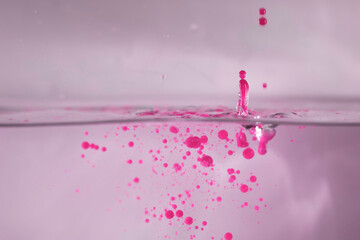 farbe tropfen wasser pink