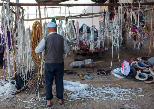 The market is regarded as the second largest market in Xinjiang after Kashgar Sunday fair and happens every Thursday..cordes