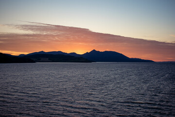 Sonnenuntergang auf dem Wasser