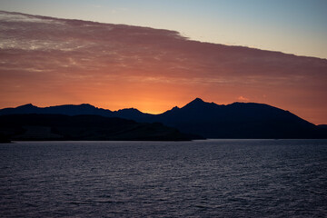 Sonnenuntergang auf dem Wasser