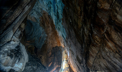 Exploring the stunning rock formations at Grutas de Cacahuamilpa National Park