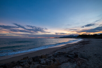 Abendstimmung an der Playa de Rifá in Tarragona, Autonome Gemeinschaft Katalonien, Spanien