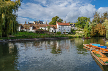 Fototapeta premium Banks of the River Cam in Cambridge, UK