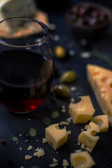 Picada de vino con quesos
