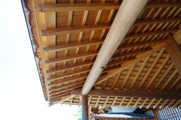 木製屋根の裏側