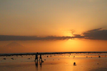 발리, 갈리섬, 일몰, 일출, 아이, 동남아시아, 여행, 관광, 자유, 배낭여행, 연인, 힐링, 편안함, 발견, 안식, 석양, 바다, 물가, sky, 태양, h2o, 대양, 일출, 구름, 경관, 구름, 네이처, 연안, 물결, 여름, orange, 모래, 새벽, 저녁, beautiful, 모닝