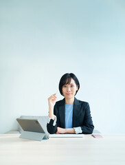 仕事をするビジネスウーマンのポートレート