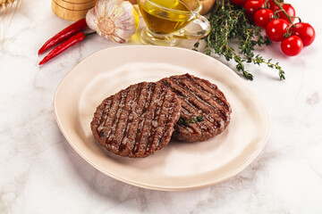 Grilled beef cutlet for burger