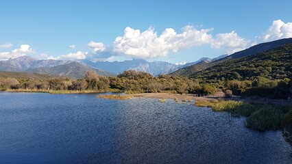 Le delta du Fango et le Monte Cinto en arrière-plan