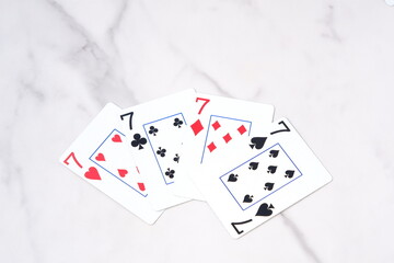 トランプのカード（ラッキーセブンの7のカード）
