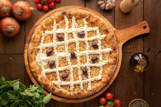 pizzas , queijos, cebola, assada, mussarela, azeitonas, brocolis,requeijao,frango,ovo,marguerita,milho e ervilhas