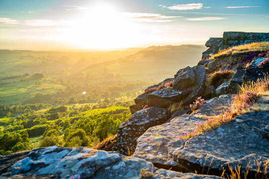View of landscape from Curbar Edge, Peak District National Park, Baslow, Derbyshire, England, United Kingdom