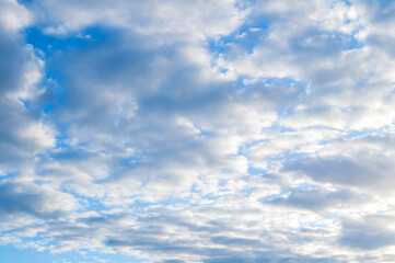 Obraz premium Blue sky landscape, sunset sky, stunning blue sunset sky landscape scene