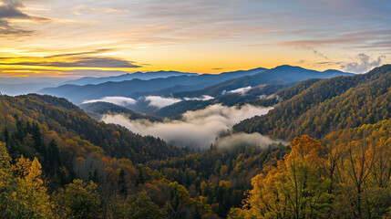 Obraz premium Misty Autumn Sunrise over Great Smoky Mountains National Park