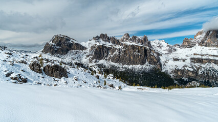 Dolomites in Winter: Panoramic Snowy Peaks in Their Purest Form