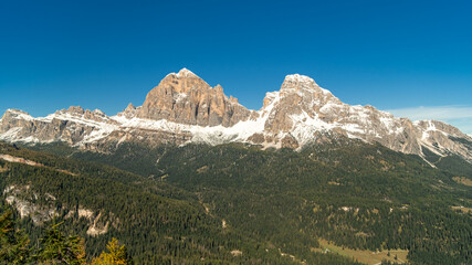 Autumn&rsquo;s Glory on the Croda da Lago Trail with Dolomite Mountain Views