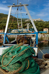 Alici di Menaica or Menaica’s anchovies are anchovies that are washed on board the fishing boat and whose heads are removed to clean them of blood and then put in salt in Pisciotta Cilento Campania IT